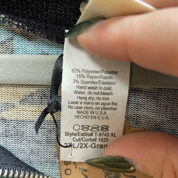 Aztec zip up - Picture 3 of 4